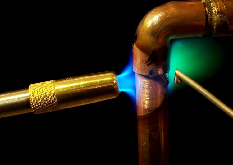 Chaque méthode de soudage a ses propres règles et fonctionnalités. Brûleur à gaz pour le brasage de tuyaux en cuivre
