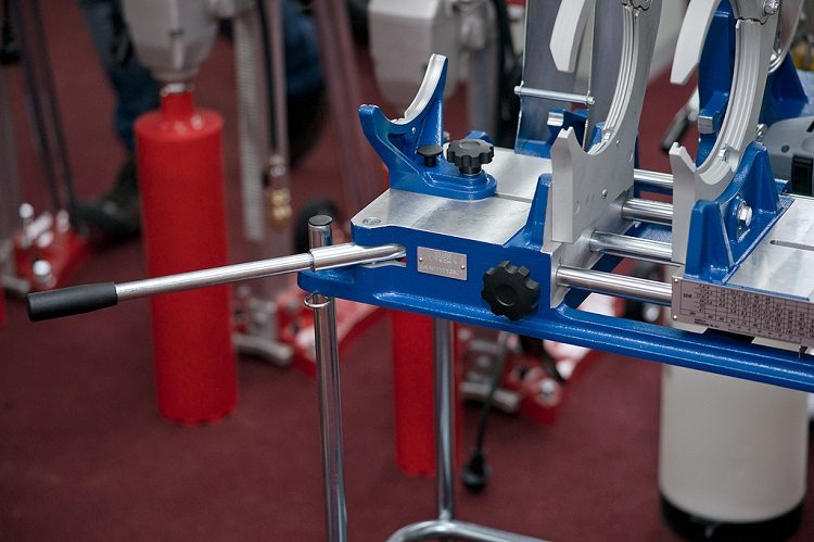 Si vous devez souvent souder des tuyaux, la meilleure option serait une machine mécanique Machine de soudage de tuyaux en plastique