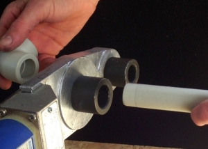 Joint de tuyau en PVC