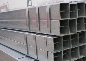Tuyaux carrés en métal