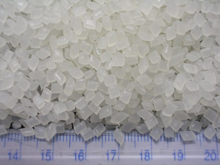 Le polyéthylène est le type de plastique le plus célèbre au monde, qui est utilisé avec succès pour la production de tuyaux. Spécifications du tuyau Mon