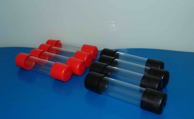 L'une des options pour l'utilisation d'un tuyau transparent est la fabrication de récipients à des fins diverses pour les industries alimentaire et médicale Tuyau en plastique transparent