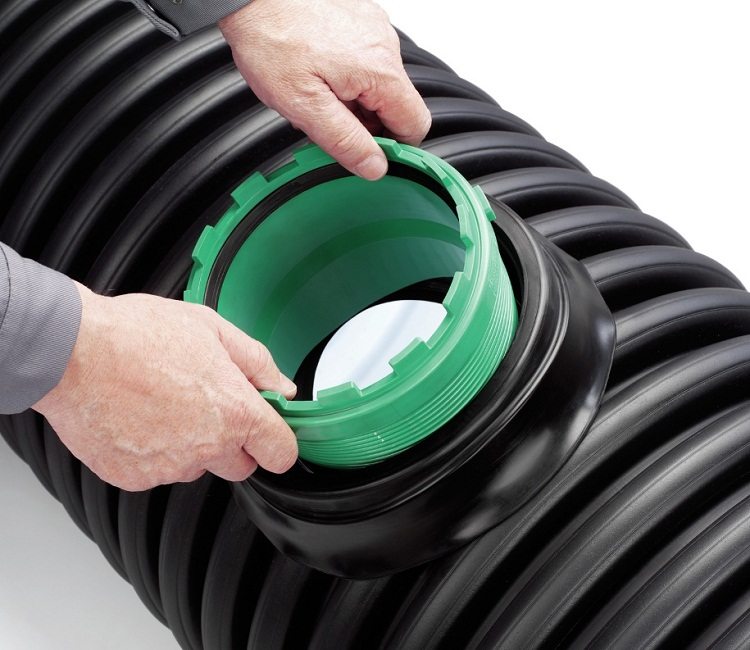 Certains types de raccords vous permettent de vous détourner d'un pipeline existant Raccords d'égout en PVC