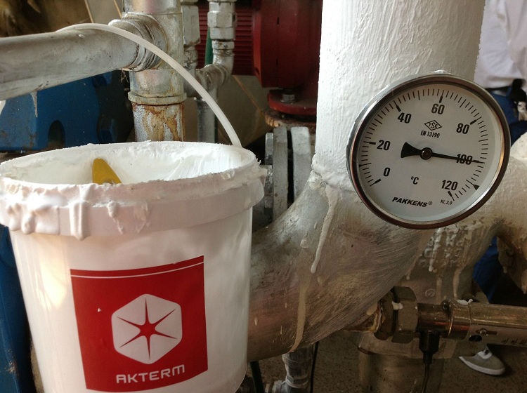 Traitement avec des agents isolants thermiques liquides - un moyen efficace de se débarrasser des condensats Condensation sur les conduites d'eau froide que faire