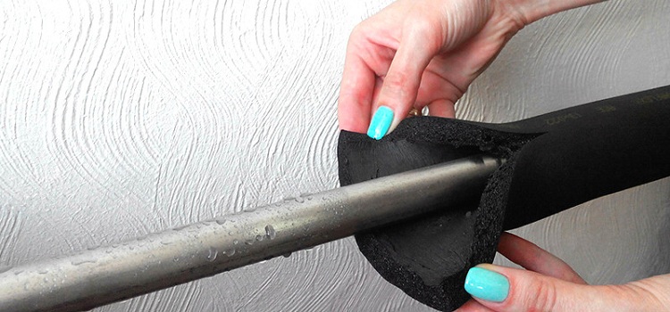 La condensation sur les tuyaux est un phénomène courant à combattre Condensation sur les conduites d'eau froide que faire