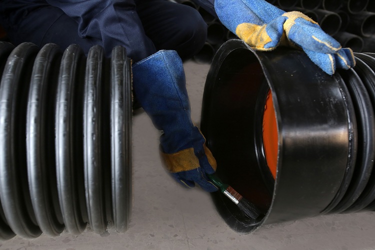 Les tuyaux ondulés peuvent être joints par une méthode de cloche Tuyau ondulé pour assainissement