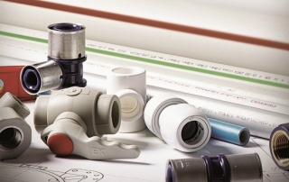 Tuyaux et raccords en PVC pour l'alimentation en eau